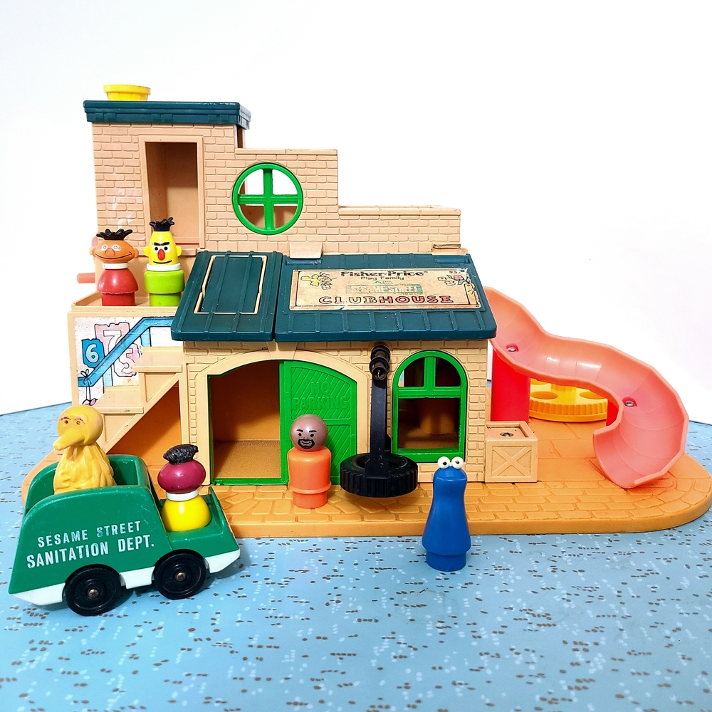 Sesame Street Playhouse with Figures